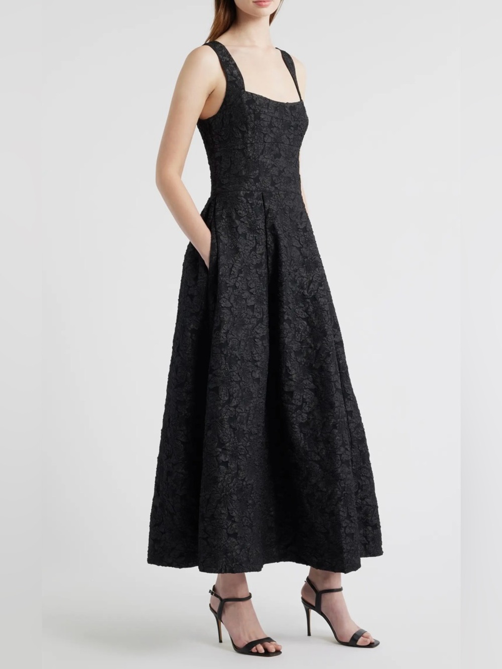 Chelsea28 Floral Jacquard Gown